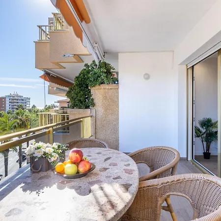 Apartamento Amplio Apartamento Con Gran Terraza Con Vistas A Solo 50m De La Playa,