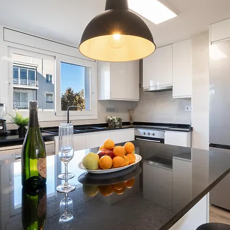 Apartamento Amplio Apartamento Con Gran Terraza Con Vistas A Solo 50m De La Playa, *